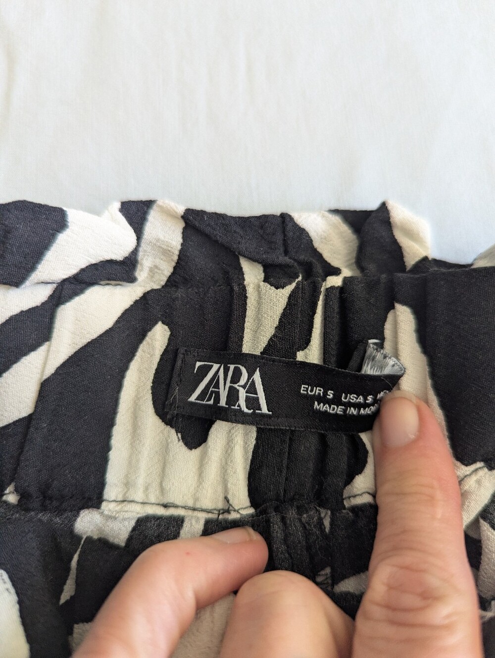 Zara Black And White Print Paper Bag Shirts With Tie - Picture 2 of 8